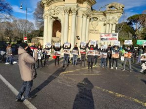 Manifestazione animalista al Bioparco di Roma_1